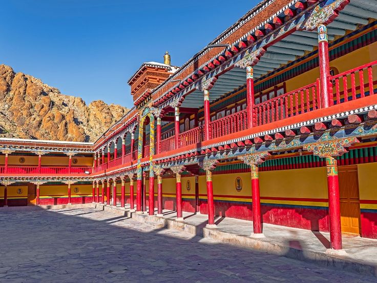 Ladakh Monastery & Culture Tour - slide 3