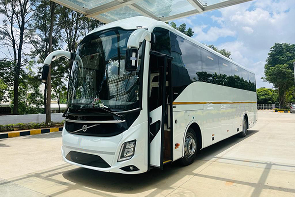 Luxury Cruise Bus