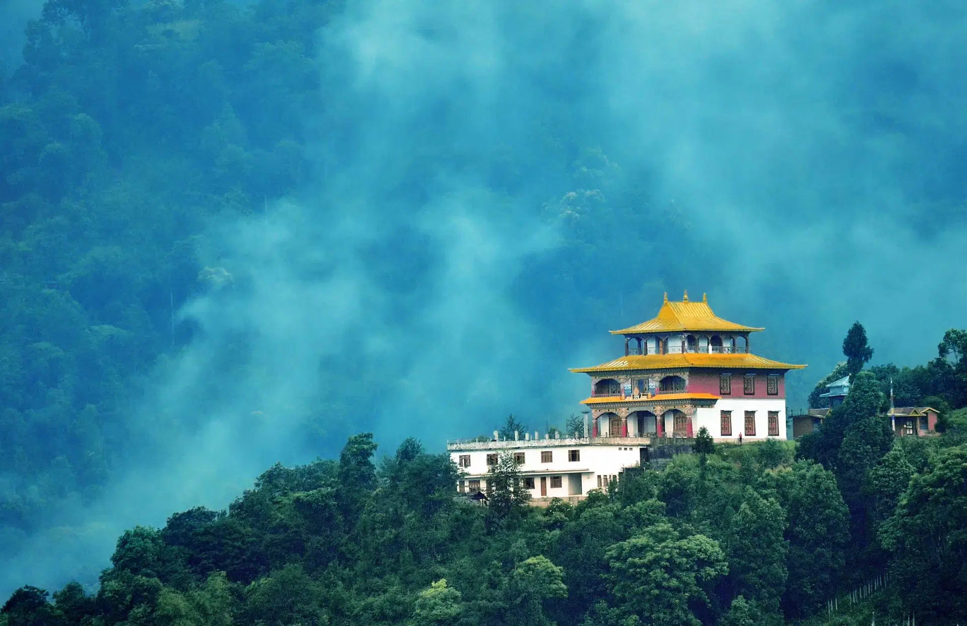 Splendid Sikkim Group Tour Package