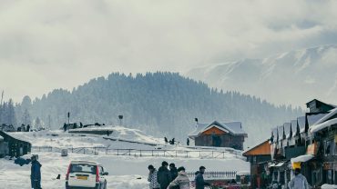 Discover the Breathtaking Charm of Kashmir Tourism