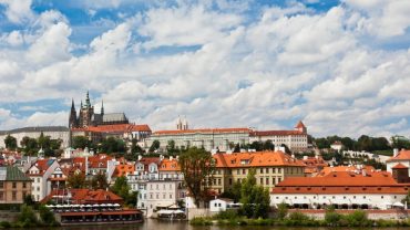 Domestic vs. International Travel in 2025: Which One Should You Choose?