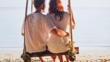 How to Plan a Honeymoon Trip: From Booking to Budgeting