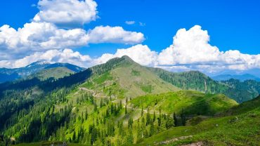 Best Time to Visit Kashmir: A Seasonal Travel Guide