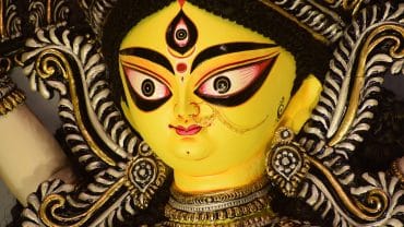 Why Navratri is the Best Time to Travel in India – Festivals, Colors & Celebrations