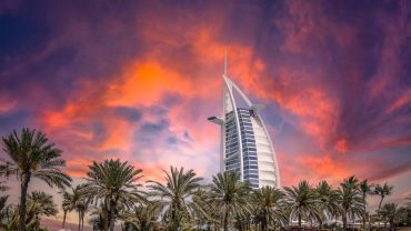 Goa vs Dubai Honeymoon 2025 – Which Destination Should You Choose?